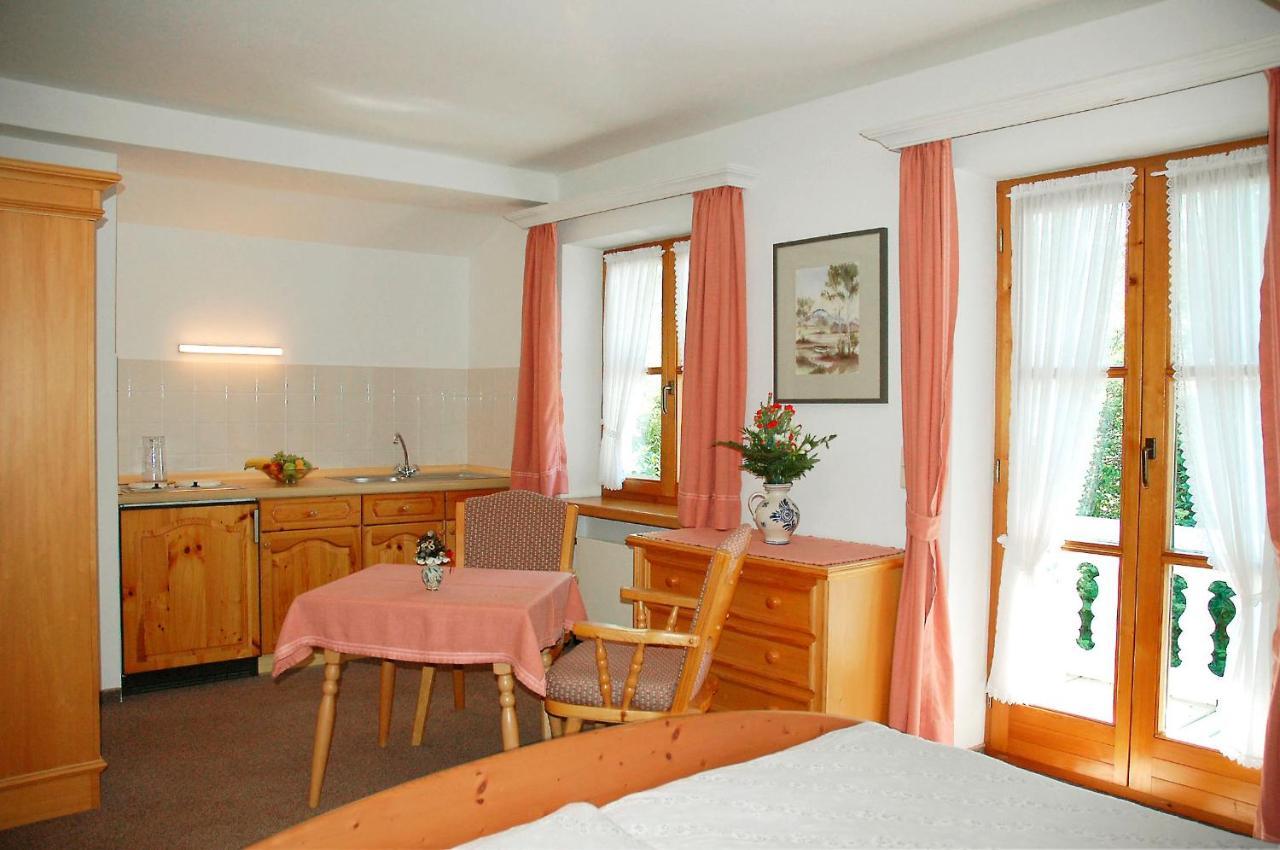 Alter Ziehbrunnen Hotell Bad Endorf Eksteriør bilde